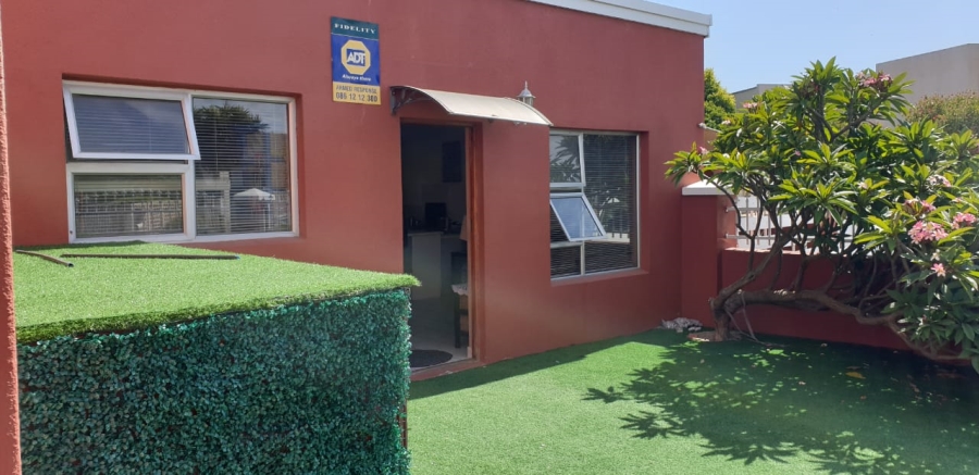 To Let 1 Bedroom Property for Rent in Bothasig Western Cape